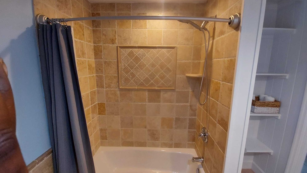Photo of Bathroom in Lubbers Quarters Cay
