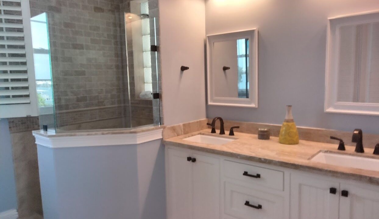 Photo of Bathroom in Lubbers Quarters Cay
