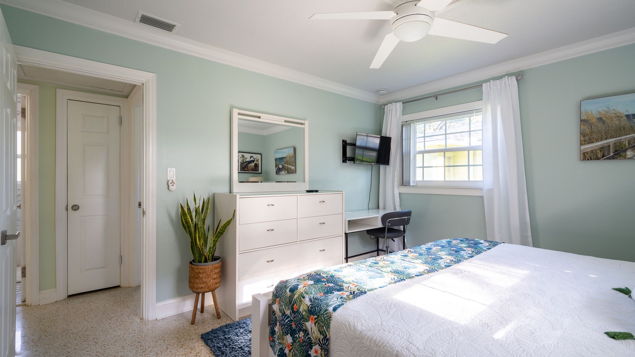 Photo of Bedroom in South Pinellas Community Council