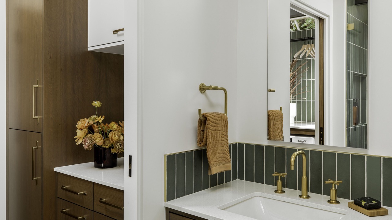 Photo of Bathroom in Thousand Oaks