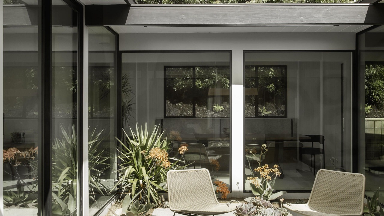 Photo of Patio Balcony in Thousand Oaks