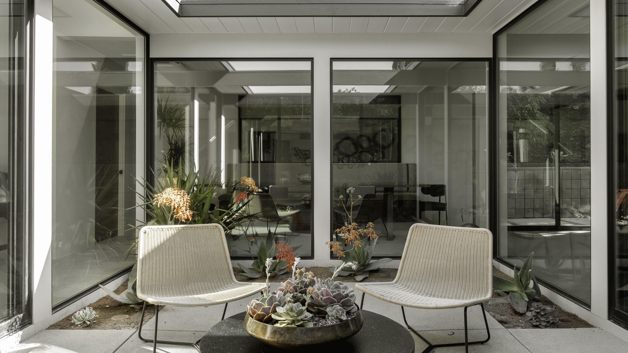 Photo of Patio Balcony in Thousand Oaks