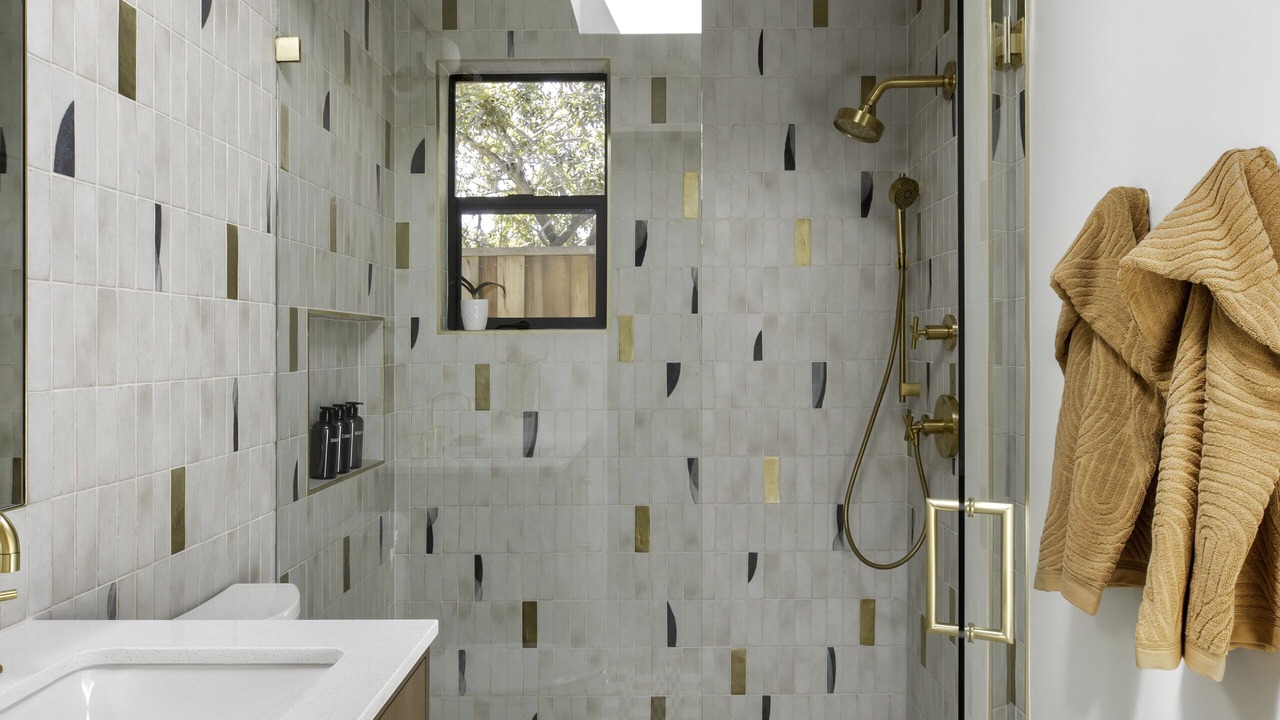 Photo of Bathroom in Thousand Oaks