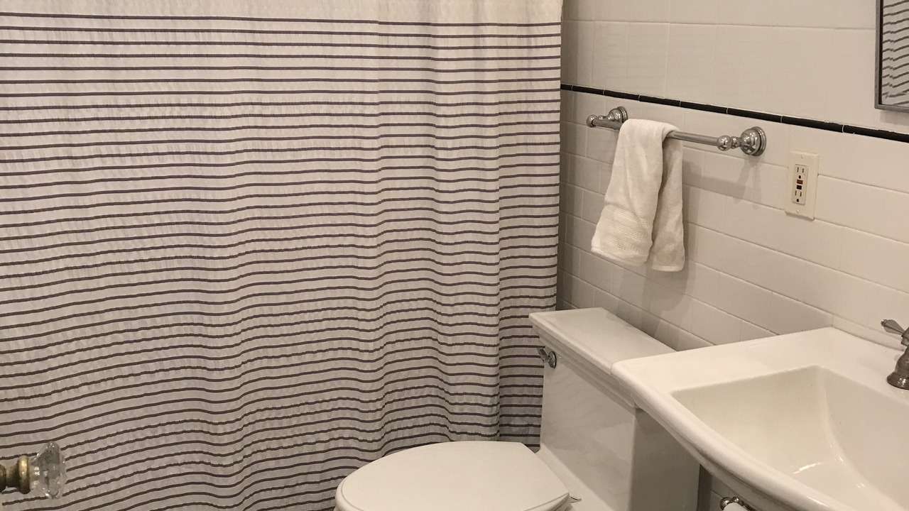 Photo of Bathroom in White Plains