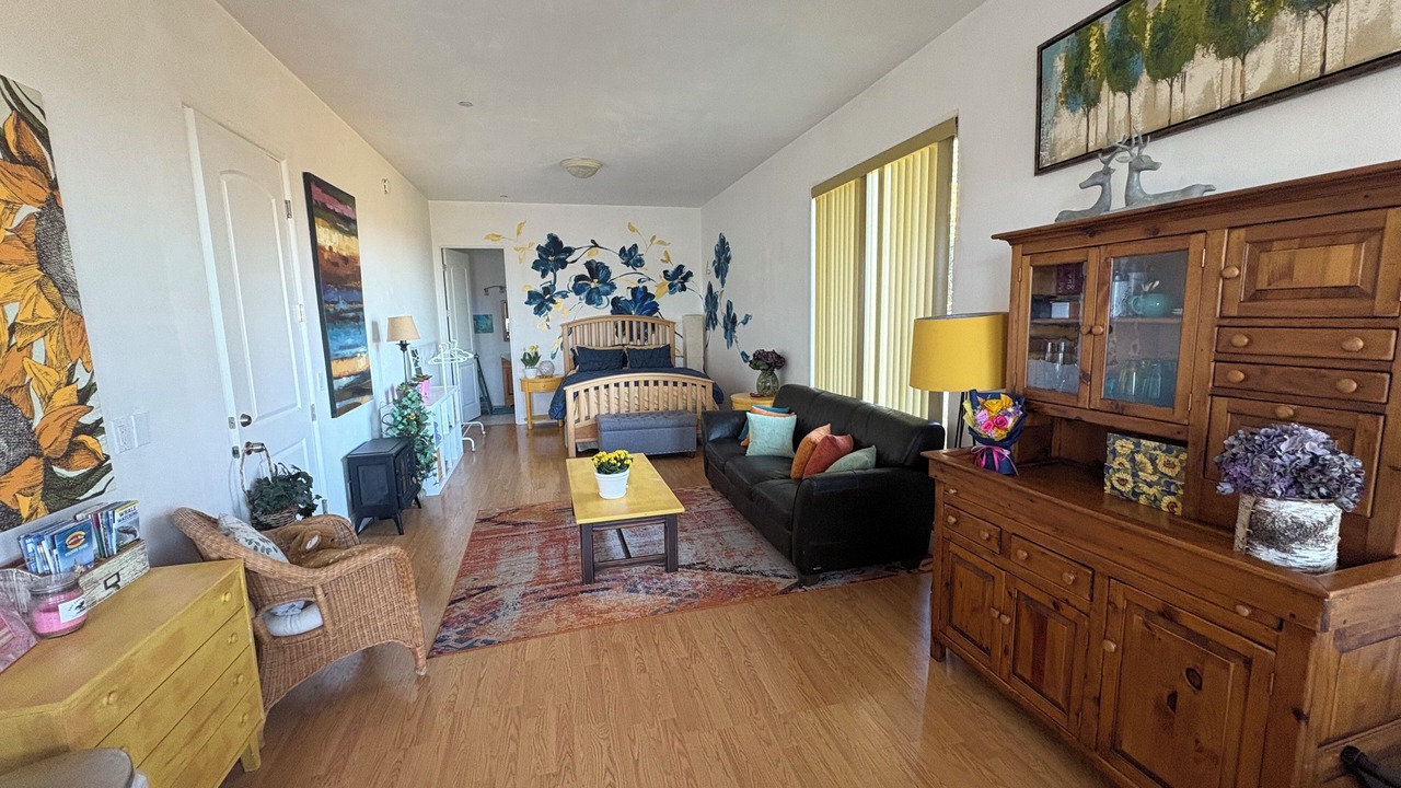 Photo of Livingroom in Monterey