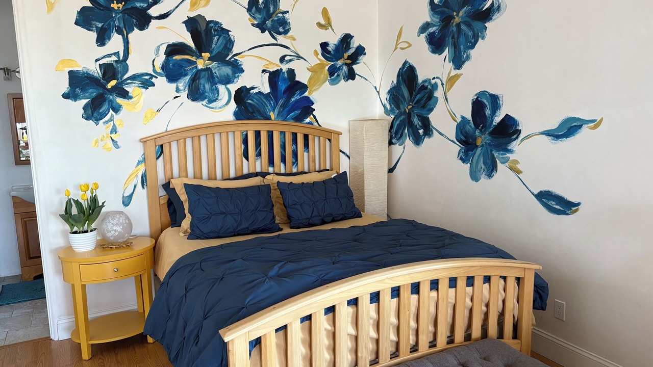Photo of Bedroom in Monterey