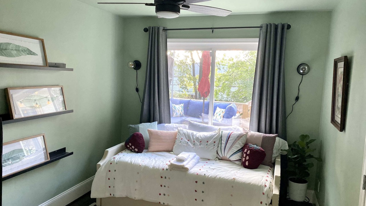 Photo of Bedroom in Forest Park