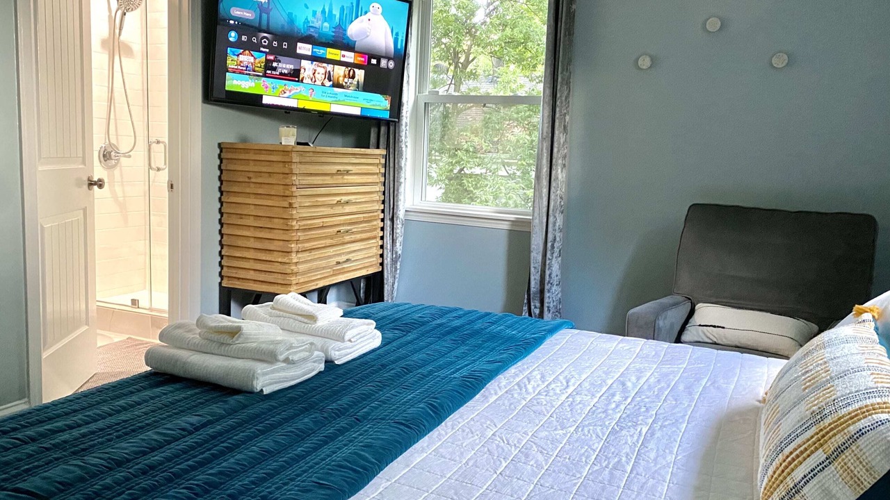Photo of Bedroom in Forest Park