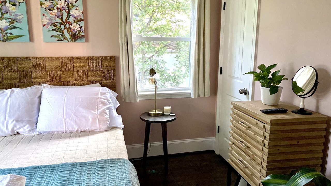 Photo of Bedroom in Forest Park