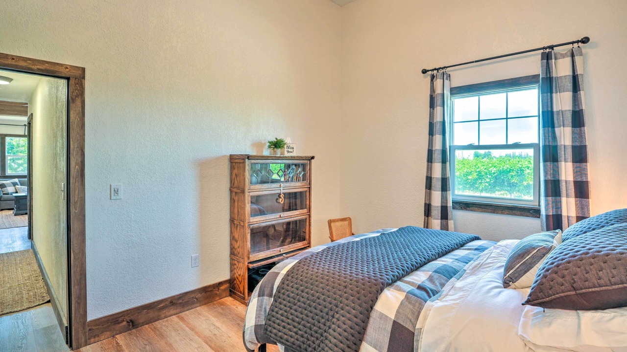 Photo of Bedroom in Victor