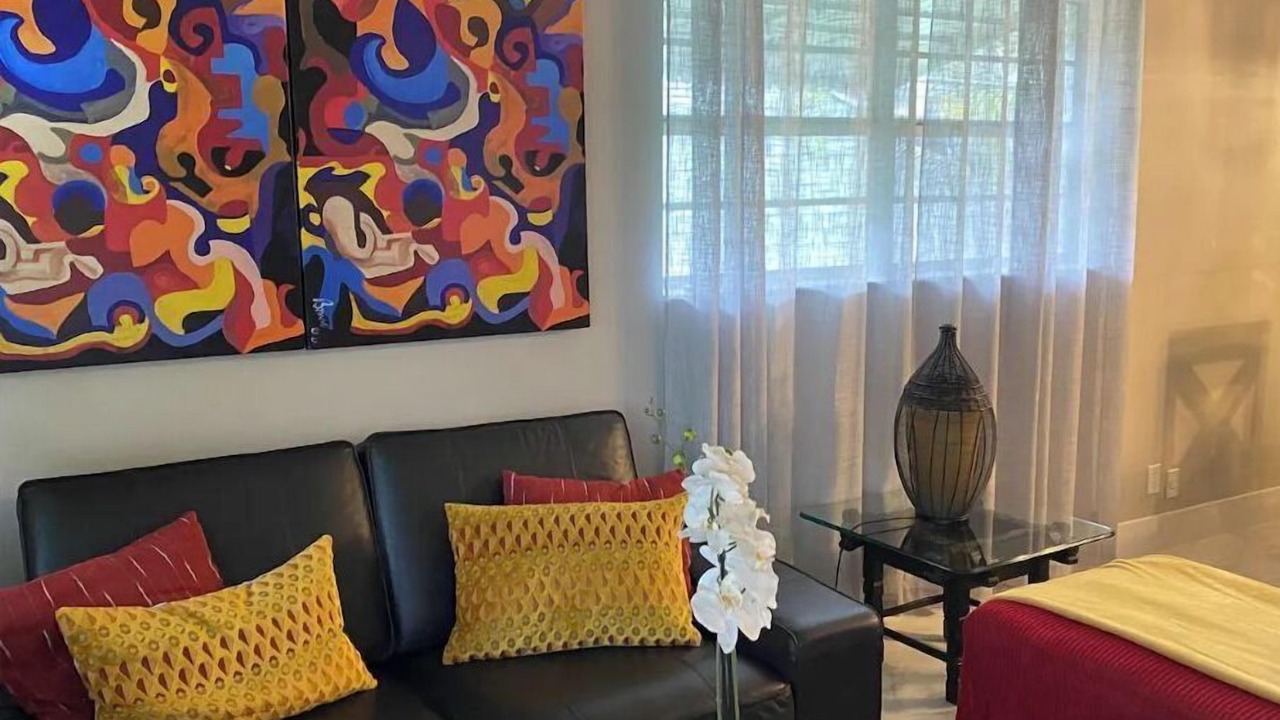 Photo of Livingroom in Downtown Hollywood