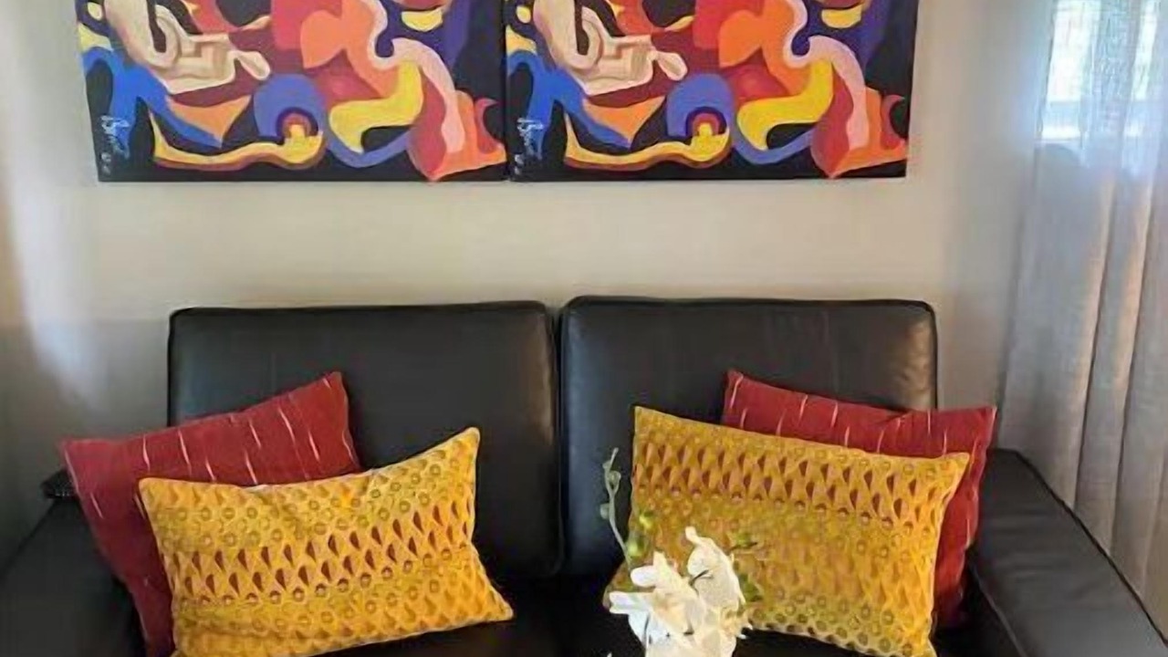Photo of Livingroom in Downtown Hollywood