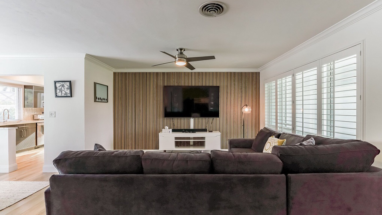 Photo of Livingroom in Imperial Point