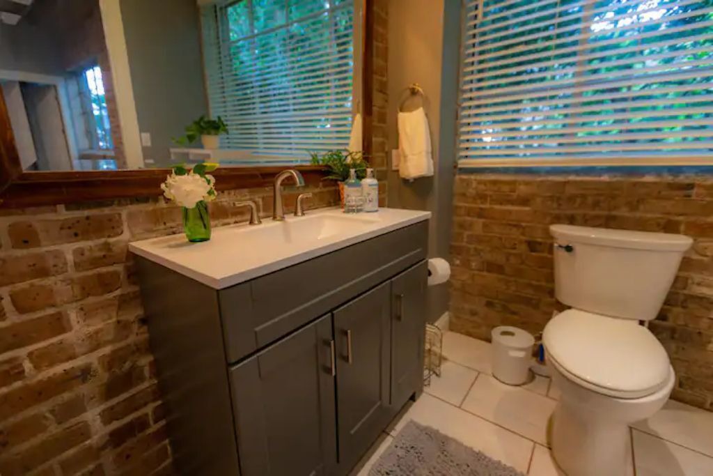Photo of Bathroom in Laurel