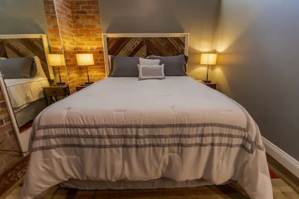 Photo of Bedroom in Laurel