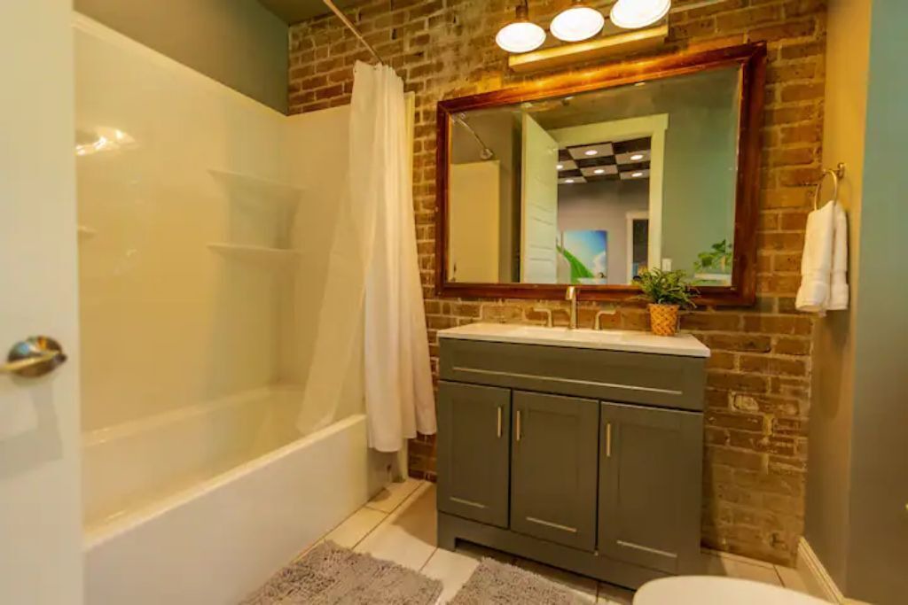 Photo of Bathroom in Laurel