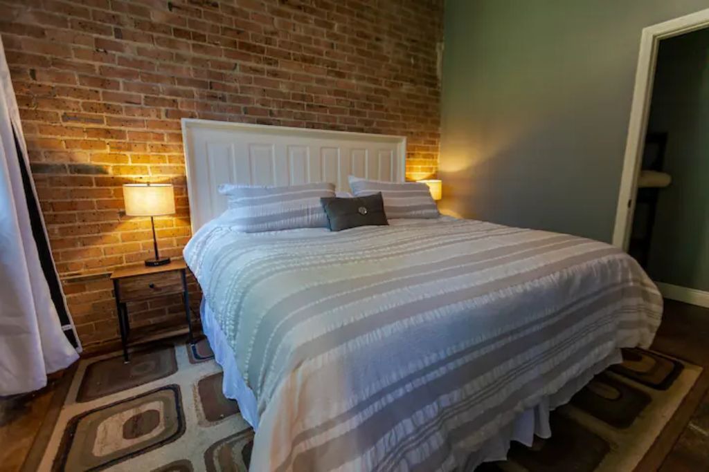 Photo of Bedroom in Laurel