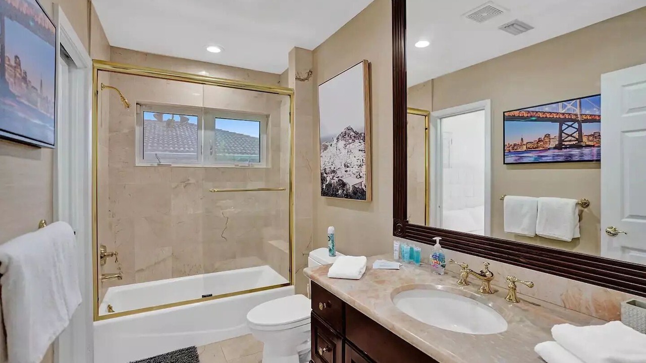 Photo of Bathroom in Coral Ridge