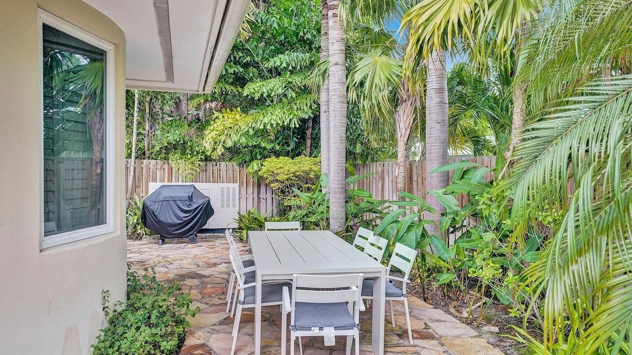 Photo of Outdoor in Coral Ridge