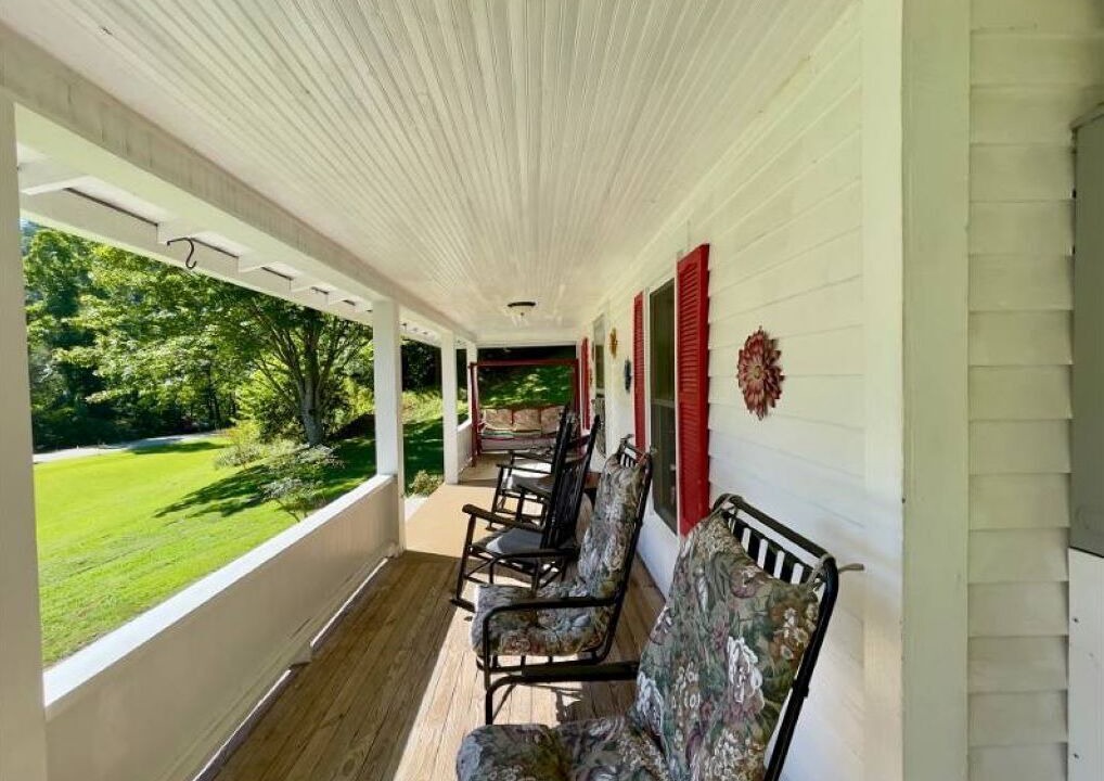 Photo of Patio Balcony in Robbinsville