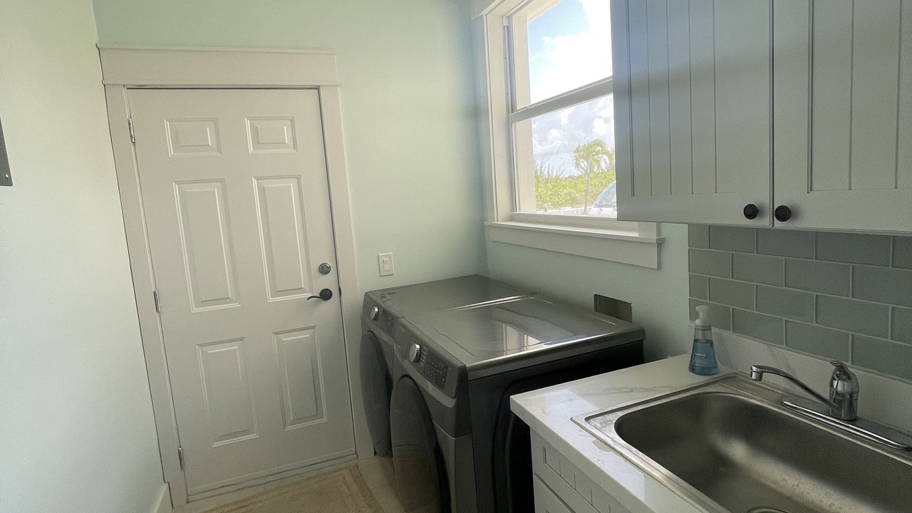 Photo of Bedroom in Treasure Cay