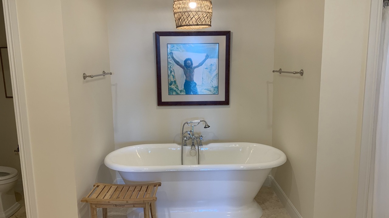 Photo of Bathroom in Dunmore Town