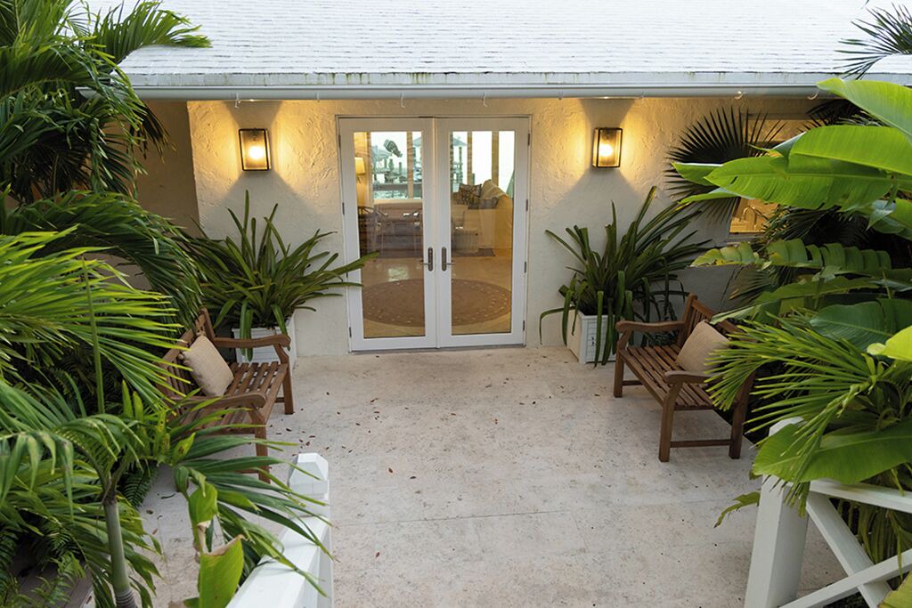 Photo of Patio Balcony in Dunmore Town