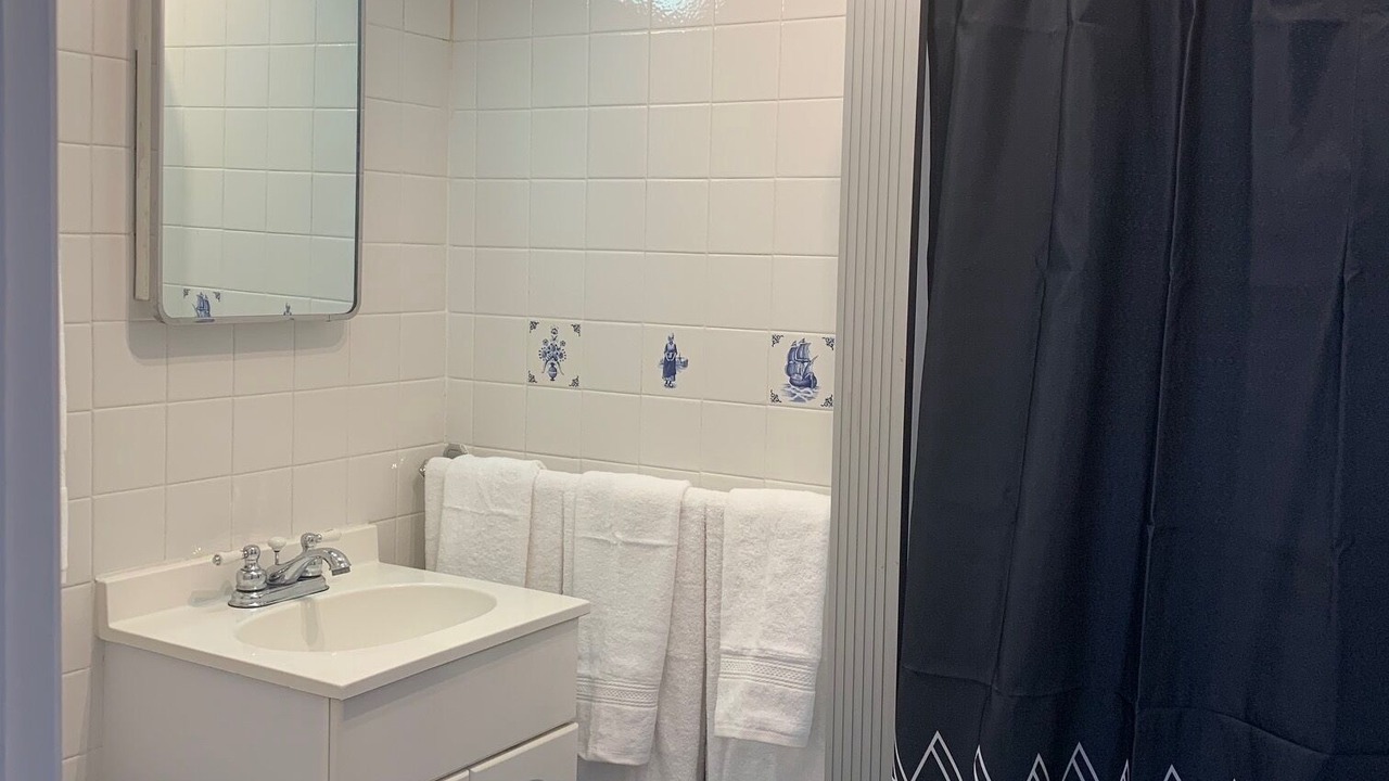 Photo of Bathroom in South Main Street
