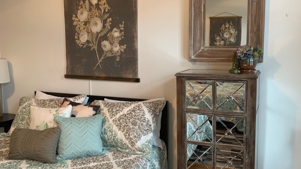 Photo of Bedroom in South Main Street