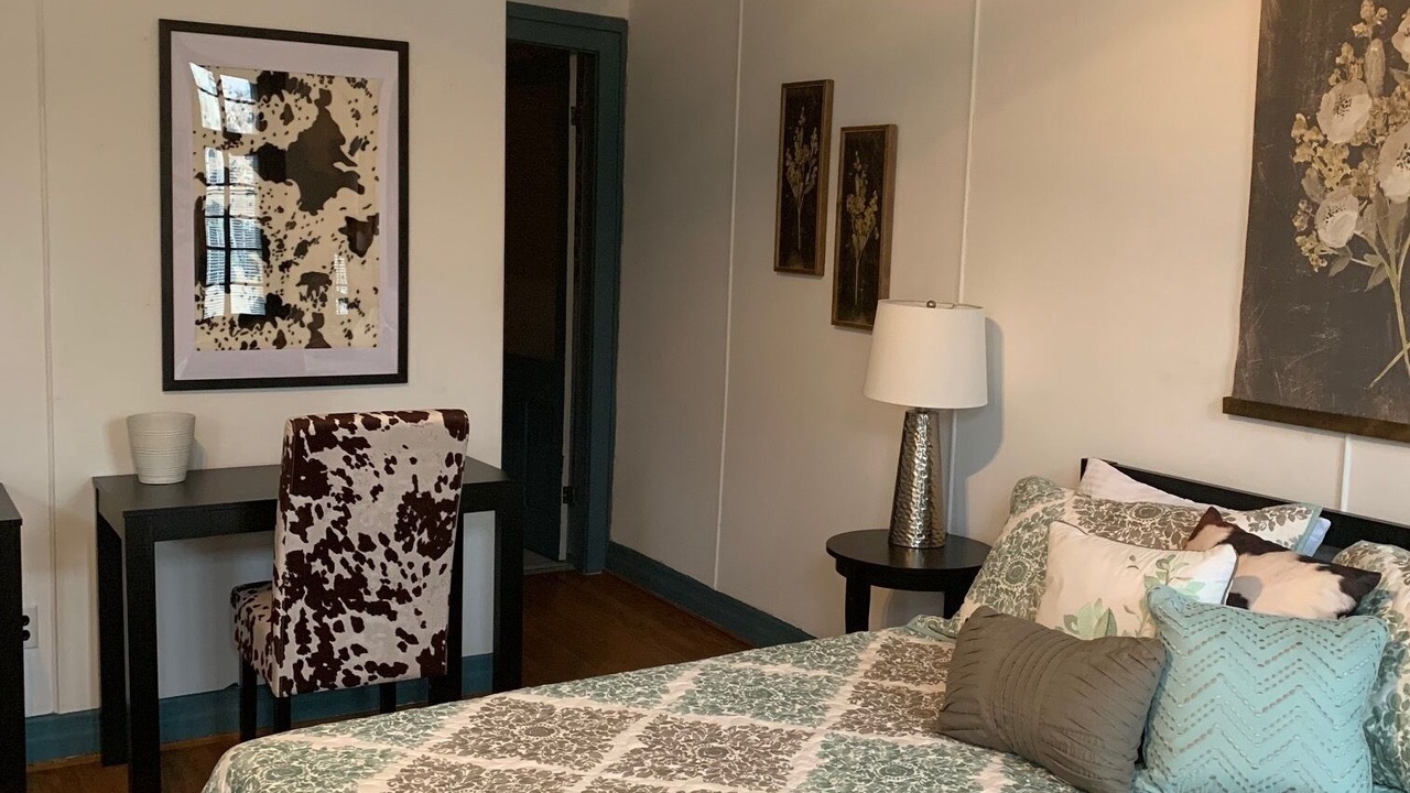 Photo of Bedroom in South Main Street