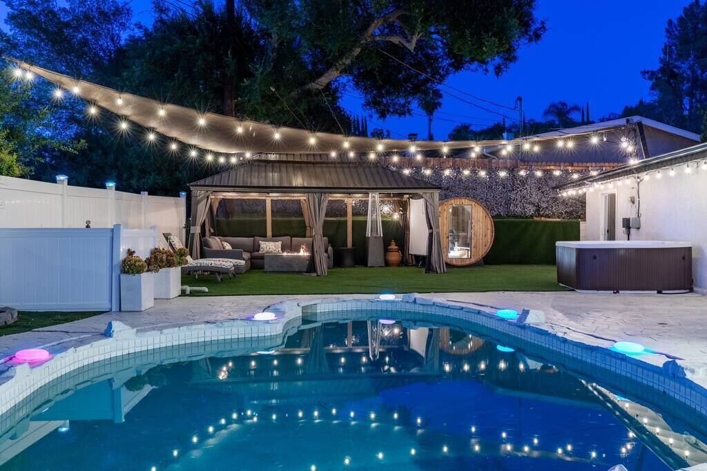 Photo of Outdoor in Woodland Hills