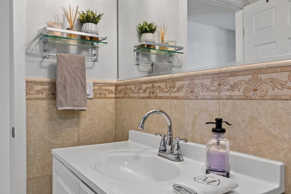 Photo of Bathroom in Woodland Hills
