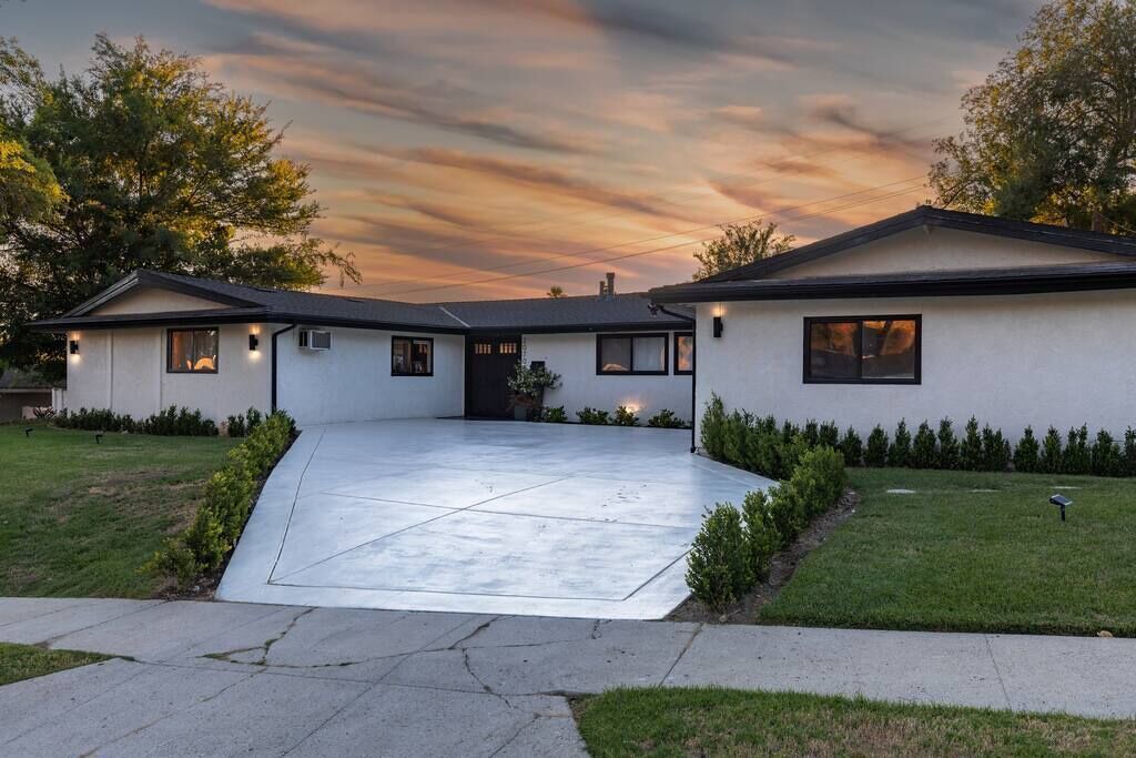 Photo of Others in Woodland Hills