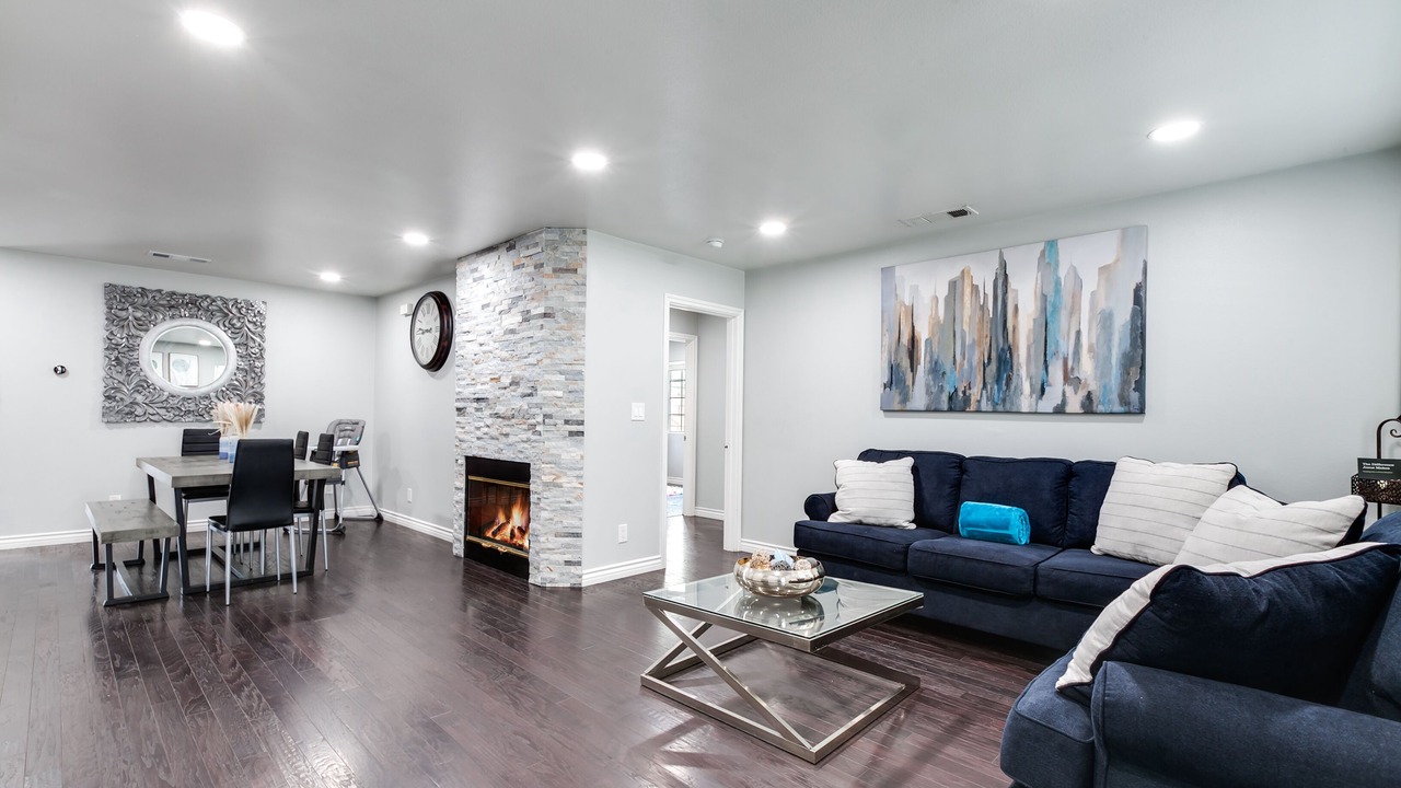 Photo of Livingroom in Norwalk