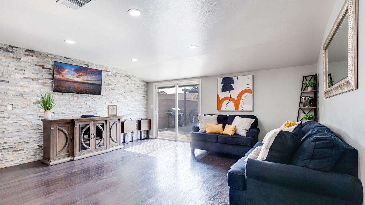 Photo of Livingroom in Norwalk