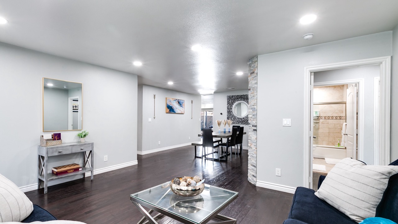 Photo of Livingroom in Norwalk