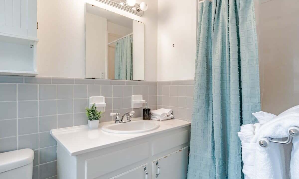 Photo of Bathroom in Mobile