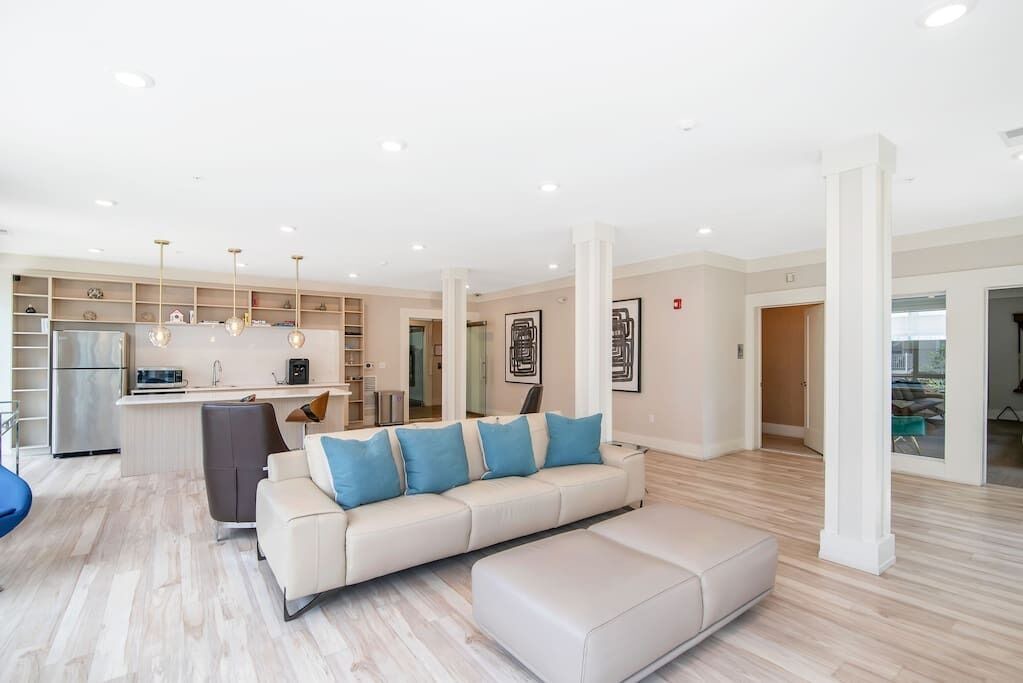 Photo of Livingroom in Downtown