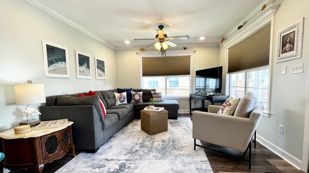 Photo of Livingroom in Long Beach