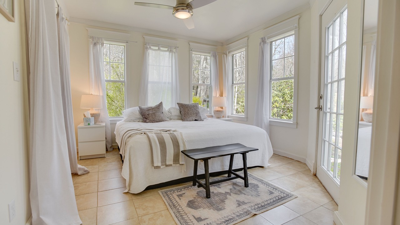 Photo of Bedroom in Piper Gap