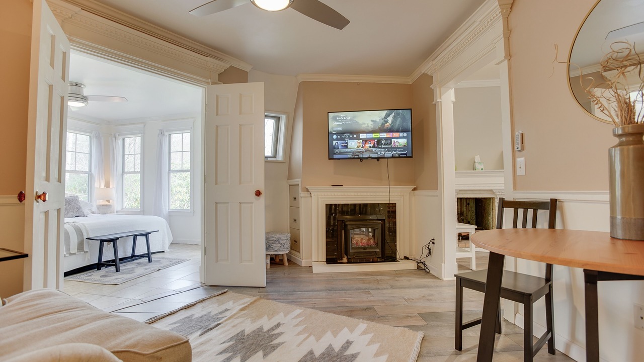 Photo of Livingroom in Piper Gap