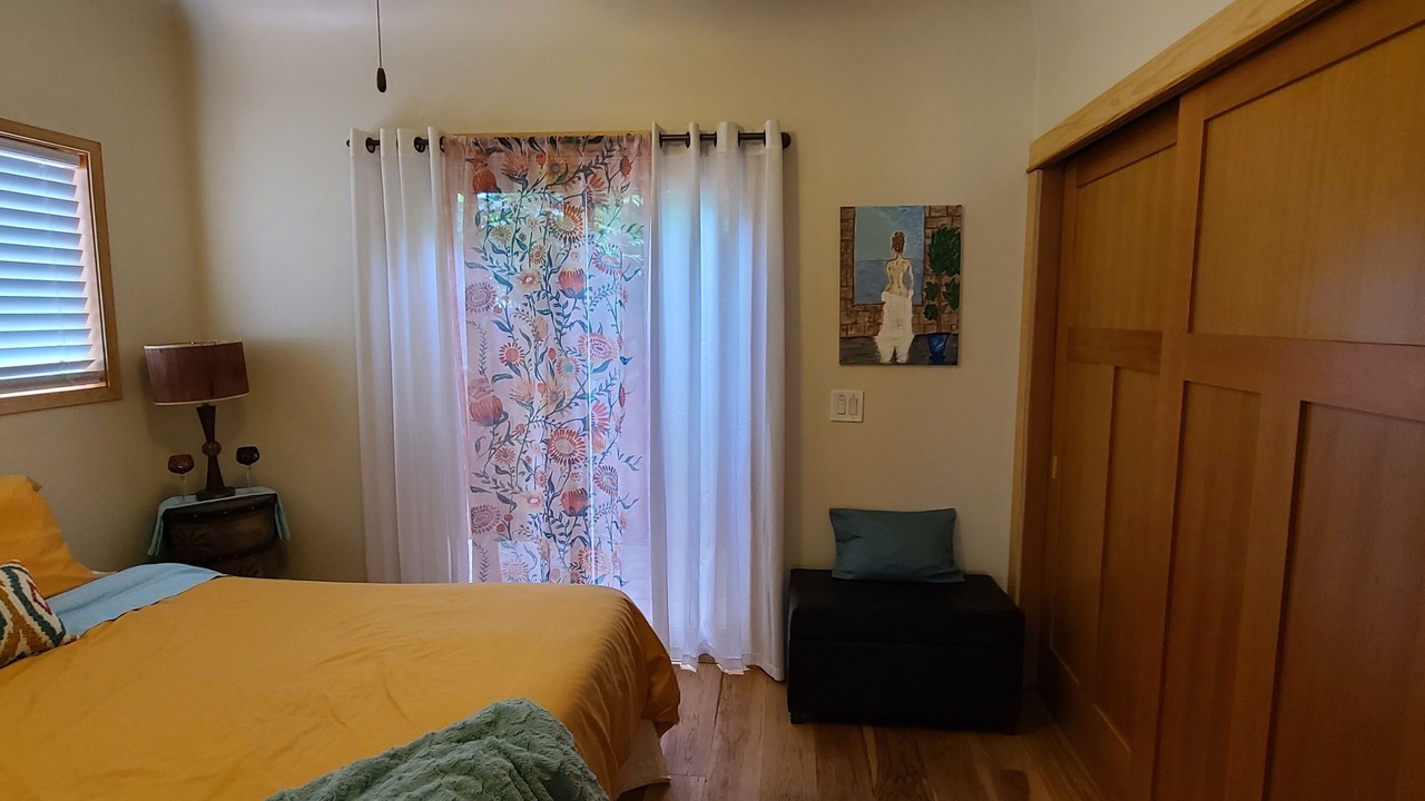 Photo of Bedroom in Willow Glen