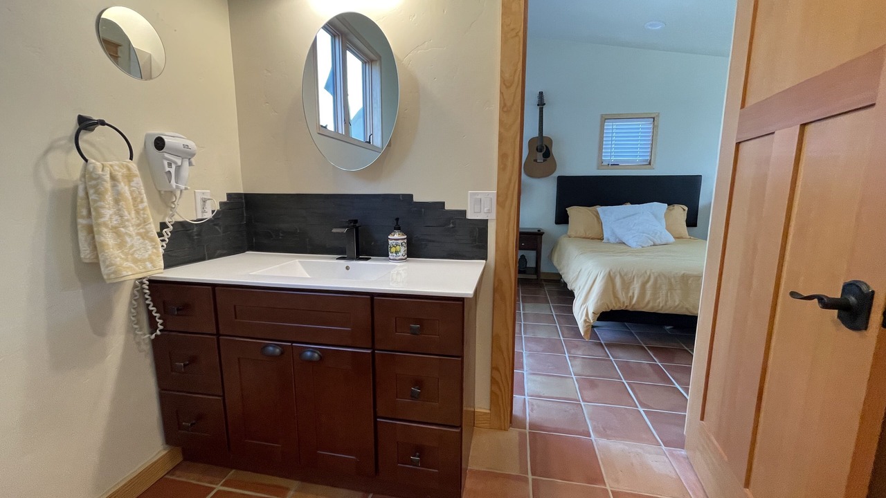 Photo of Bedroom in Willow Glen