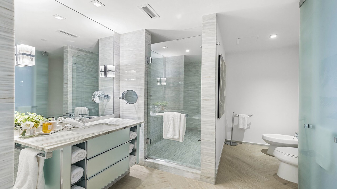 Photo of Bathroom in City Center