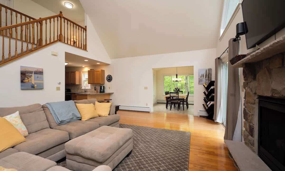 Photo of Livingroom in Lackawaxen