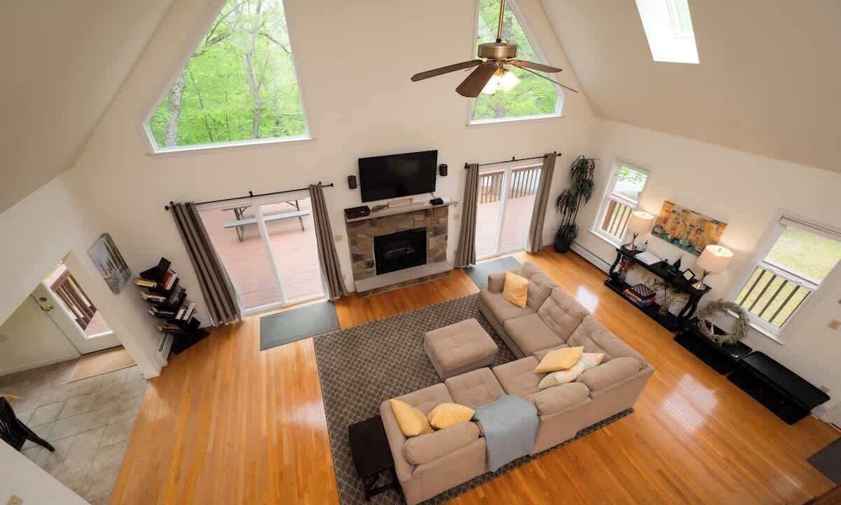 Photo of Livingroom in Lackawaxen