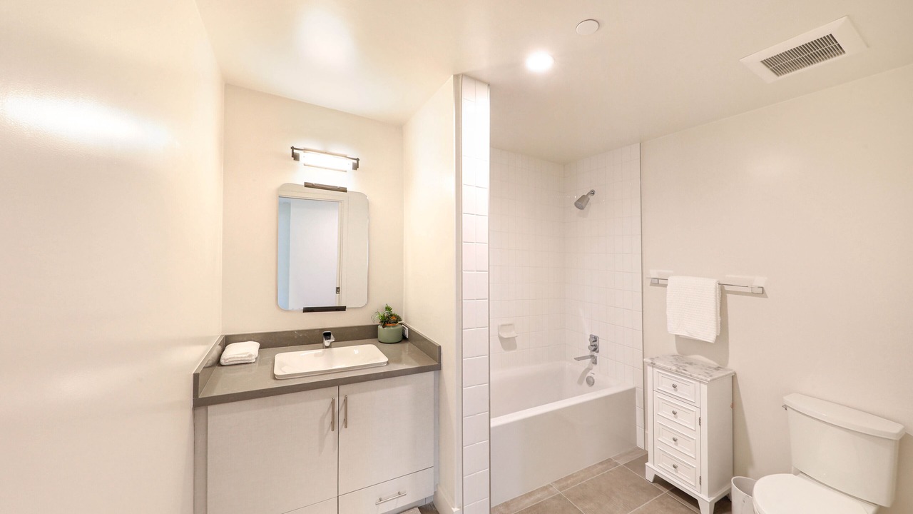 Photo of Bathroom in Corona del Mar