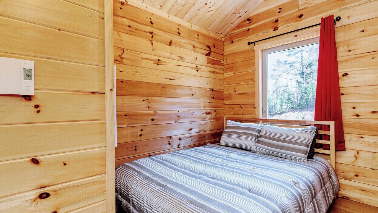 Photo of Bedroom in West Hants