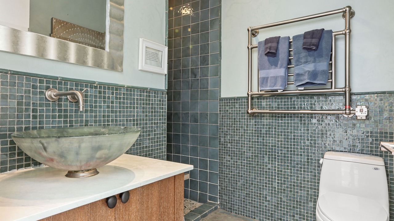 Photo of Bathroom in Romulus