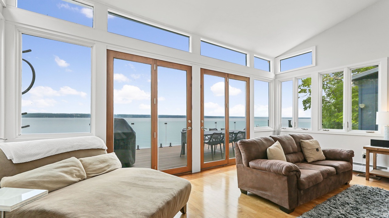Photo of Livingroom in Romulus